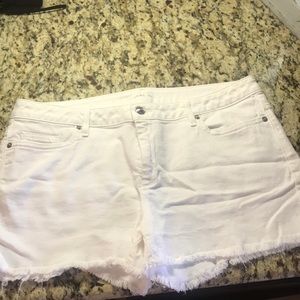 Michael Kors frayed shorts in white size 8
